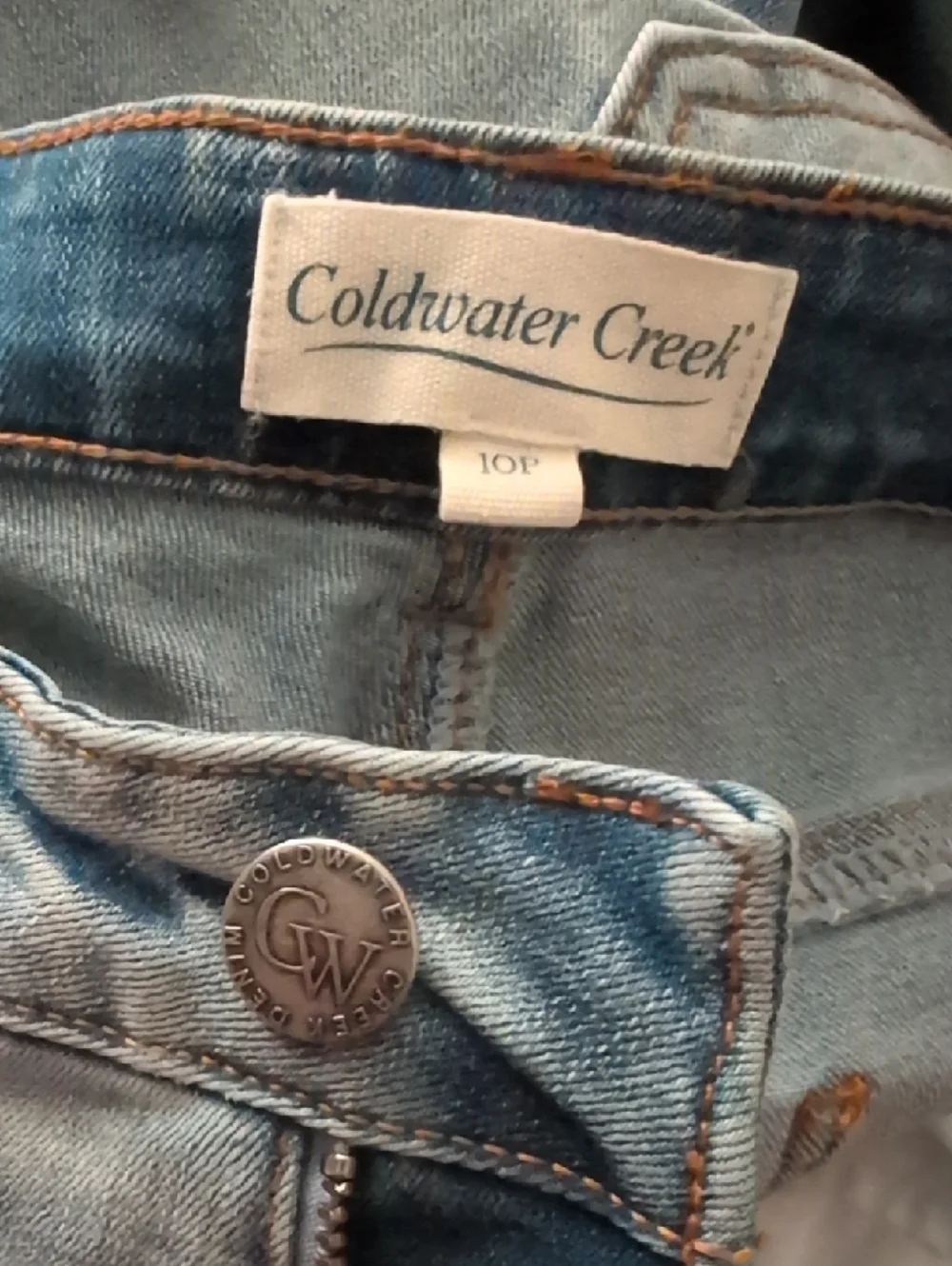 Coldwater Creek Light Blue Embroidered Lace-Hem Women’s Crop Jeans Size 10P - Picture 4 of 10